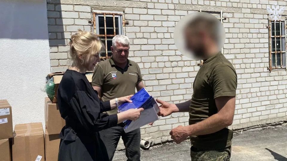 «Единая Россия» передала помощь военнослужащим и социальным учреждениям Скадовского округа
