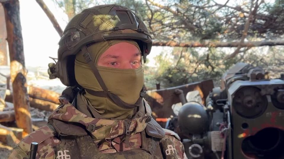 Артиллеристы пушки "Гиацинт-Б" группировки войск "Днепр" уничтожили пункт управления беспилотниками ВСУ в Херсонской области