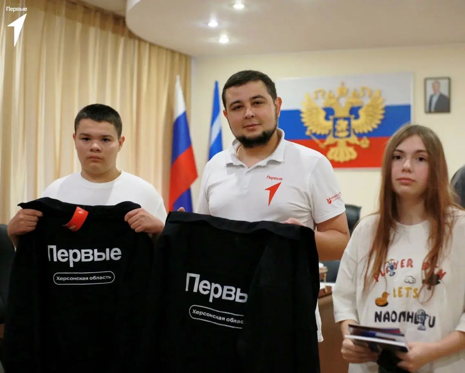 Церемония вручения паспортов в рамках программы «Мы граждане России» прошла сразу в нескольких округах Херсонской области