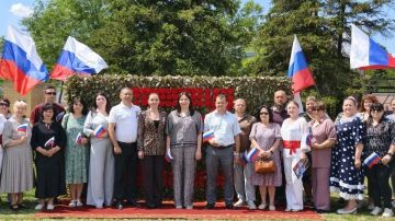 Новотроицкий округ встретил День России праздничной акцией