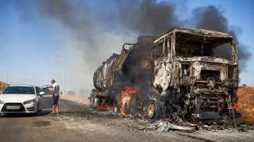 Повреждён мост в Крым, горит бензовоз, есть жертвы. Сальдо рассказал об атаке на Херсонскую область