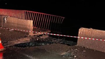 Дороги, мосты, АПП - Киев бьет по узловым точкам Херсонской области