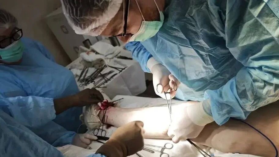 В Нижнесерогозской больнице провели первую операцию на вены