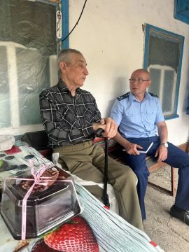 Прокурор Каланчакского района провел выездной прием граждан в Чаплинском гериатрическом пансионате и посетил ветерана в селе Григорьевка