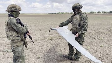 Расчёт БПЛА группировки войск «Днепр» успешно скорректировал огонь артиллерии, уничтожившей пункт управления дронами ВСУ в Херсонской области