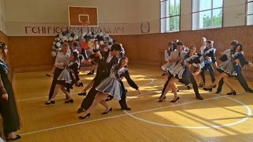 Генические школьники представят регион на федеральном этапе конкурса лучшего выпускного танца