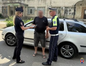 В Каланчакском округе Херсонской области сотрудники Госавтоинспекции провели профилактические беседы с водителями