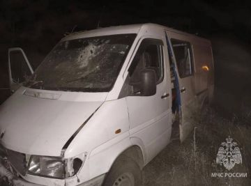 Под ударом дронов: спасатели МЧС вывели из-под огня отца с девятилетним сыном