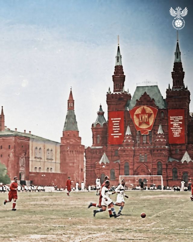 Футбольный матч на Красной площади? Было