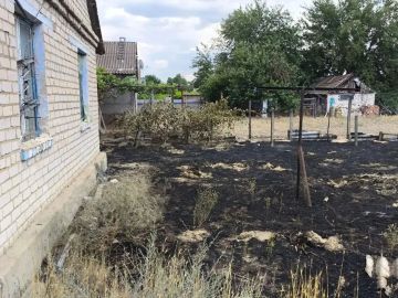 В результате атаки БпЛА в селе Райское поврежден жилой дом, два легковых автомобиля и микроавтобус