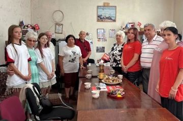 Активисты Движения Первых Херсонской области встретились с семейными парами, прожившими вместе десятки лет