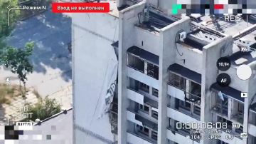 Владимир Сальдо: Вот так противник использует в военных целях гражданские здания: в высотной гостинице "Бригантина" на Острове в Херсоне был расположен пункт наблюдения и управления БПЛА