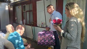 В День семьи, любви и верности глава округа поздравил семьи, прожившие в любви и согласии долгие годы