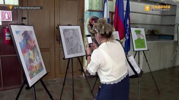 В Новотроицком открылась выставка детских рисунков, посвященная героям освобожденной Херсонщины
