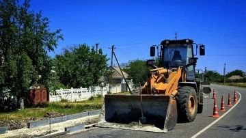 Тротуар обустраивают в Нижних Серогозах