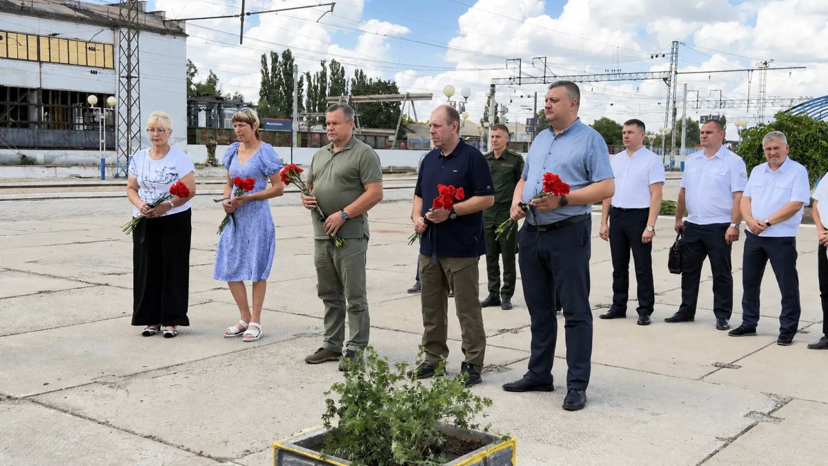 Сотрудники ЖДН, погибшие при исполнении служебного долга, награждены Орденами Мужества