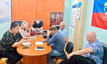 В Каховской администрации прошло совещание с руководством Каховского участка облводоканала по вопросу водоснабжения в многоквартирных домах