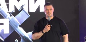 Федоров даёт брифинг посреди митингов