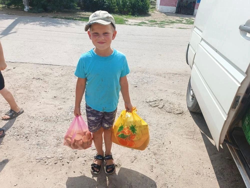 Продуктовые наборы многодетным семьям в Скадовском округе