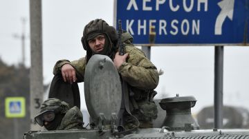 Прилёт вызвал пожар в Зеленовке под Херсоном. Новости СВО