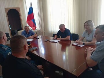 В администрации Верхнерогачикского муниципального округа прошло еженедельное оперативное совещание