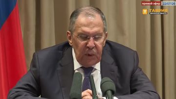 США напрямую участвуют в наведении украинских вооружений на цели в России, включая гражданские объекты, заявил Сергей Лавров