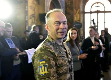 Сырский попрощался с армией: «Передаю преемнику армию, которая не только держит оборону, но и наступает»