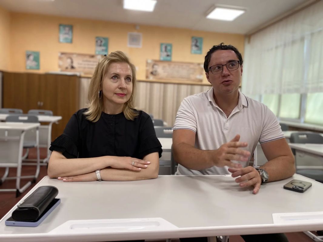 И снова за школьной партой! Посетили школу и вместе с моим коллегой Александром Фоминым побывали в роли учеников