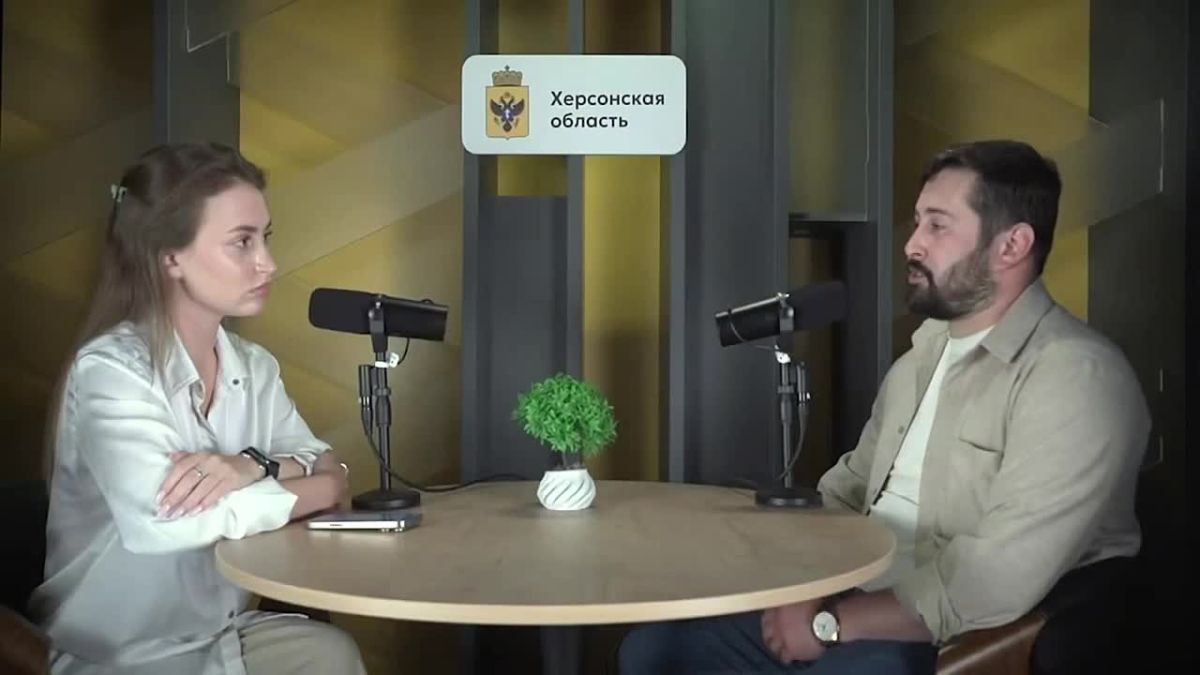 Почему депутатом стать непросто — откровенно о работе в подкасте «Четверг»