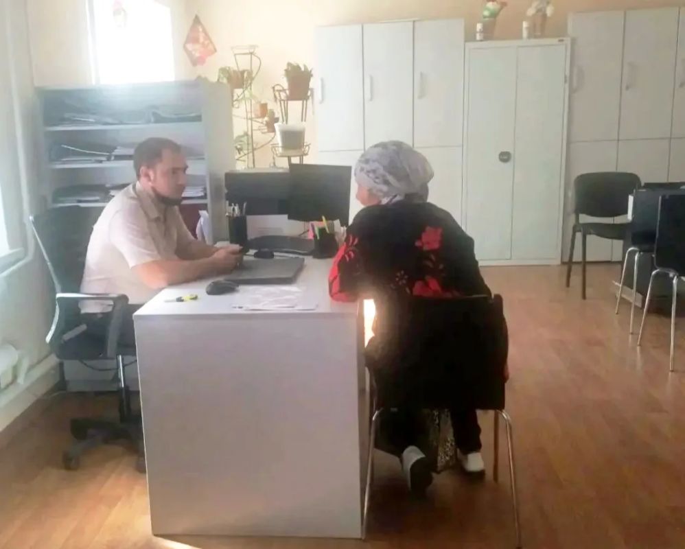Начальник Красноперекопского и Дмитровского территориальных отделов Виктор Новак провел личный прием граждан