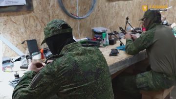 На полигонах 58-й общевойсковой армии группировки войск "Днепр" ежемесячно более 100 военнослужащих проходят подготовку по специальности оператора FPV-дрона