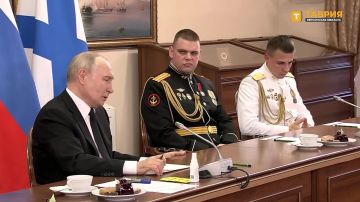 Герои специальной военной операции пишут историю нашей страны, подчеркнул Владимир Путин