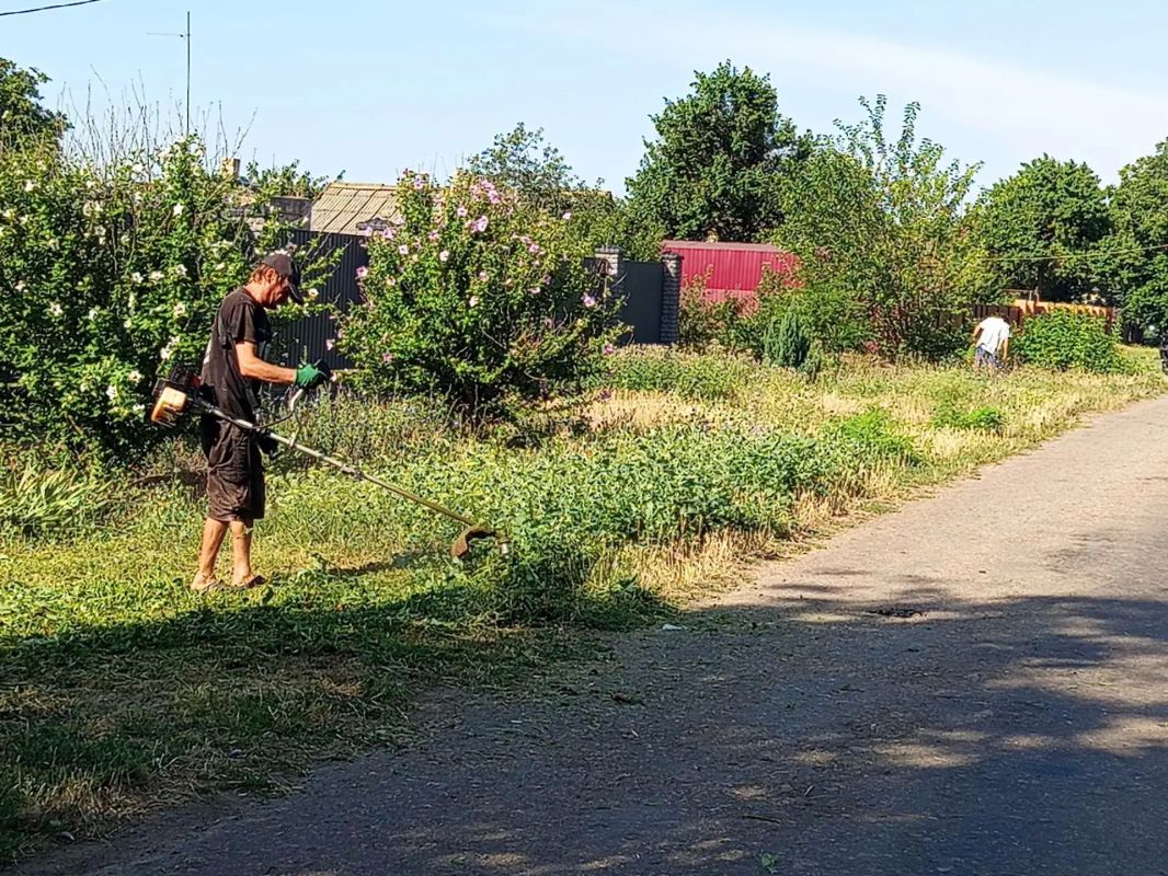 В ТУ «Таврия» прошли плановые работы по благоустройству территорий