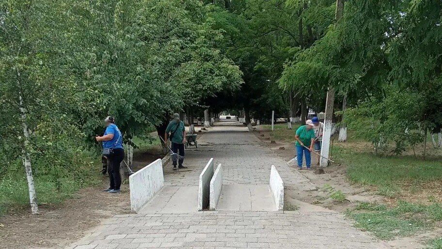 Хоменко: коммунальщики рискуют жизнями ради преображения Алешкинского округа