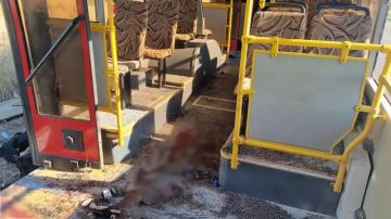 Атака БПЛА на автобус в Запорожской области привела к гибели человека, 12 ранены