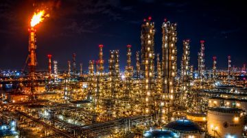 В России вторую неделю к ряду восстанавливаются объемы переработки нефти