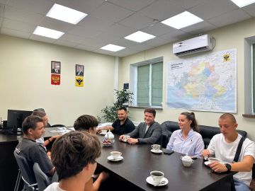Владислав Ярченко: Сегодня встретился с ребятами, которые раньше состояли на профилактическом учете, а сейчас уже сняты с него