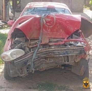 В Алешкинском округе в ДТП с трактором пострадали водитель и две пассажирки легковушки