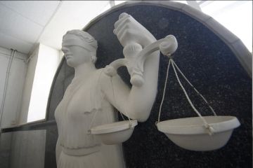 В Голопристанском округе две девушки отобрали у женщины ее пенсию
