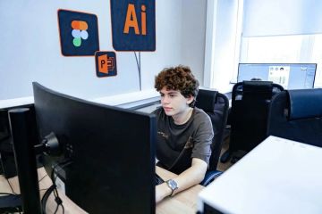 Искусственный интеллект на уроках: российских школьников научат использовать нейросети
