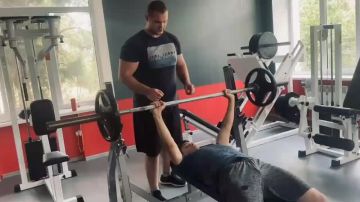 Русский жим в Каменке: сила, характер и новый спортивный зал