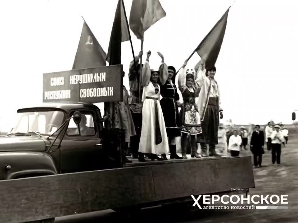 Посмотрите на эти ожившие кадры — на несколько мгновений Генический район 1970-х станет ближе