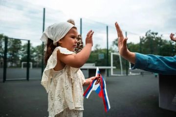 Привет, наша любимая молодежь!