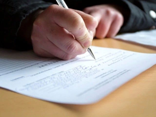 Жительница Каховского округа заплатит 100 тысяч за ложный донос на сожителя