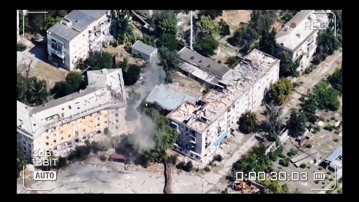 Расчет БпЛА 18-й армии группировки "Днепр" наносит удары по скоплениям противника в Херсоне