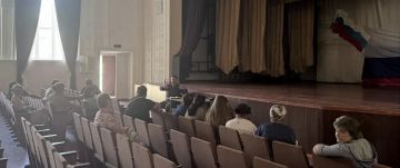 Первый заместитель главы Каховского округа Игорь Бжезицкий встретился с жителями сел Дмитровка и Красный Перекоп
