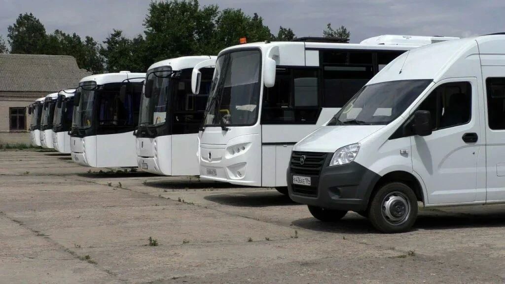 Путин поручил расширять маршрутную сеть и обновлять общественный транспорт в Новороссии