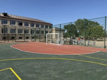 В Догмаровской школе с нуля построили новую спортивную площадку