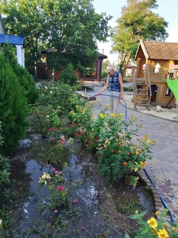 «Азовкоммунсервис» заботится о чистоте родного края