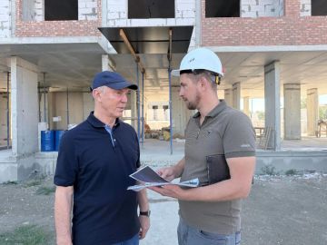 Владимир Сальдо: в Геническе продолжается строительство нового жилого комплекса